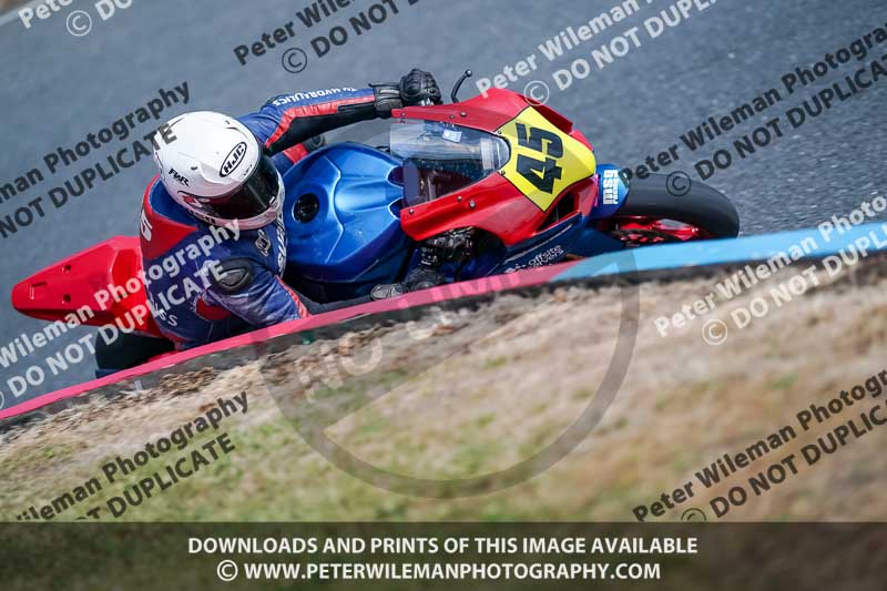 enduro digital images;event digital images;eventdigitalimages;mallory park;mallory park photographs;mallory park trackday;mallory park trackday photographs;no limits trackdays;peter wileman photography;racing digital images;trackday digital images;trackday photos